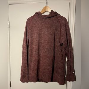 Lululemon engineered warmth. Xl. Mulled wine.